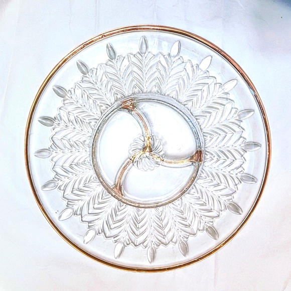 1950s Glass Divided Relish hors d'oeuvres Dessert Platter Serving Tray Gold Trim - Picture 1 of 7